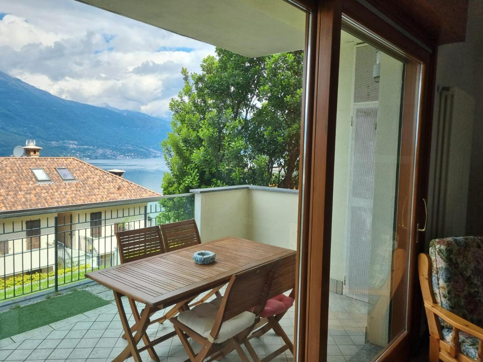 Apartment with garden&terrace beautiful lake view Bellano Buitenkant foto