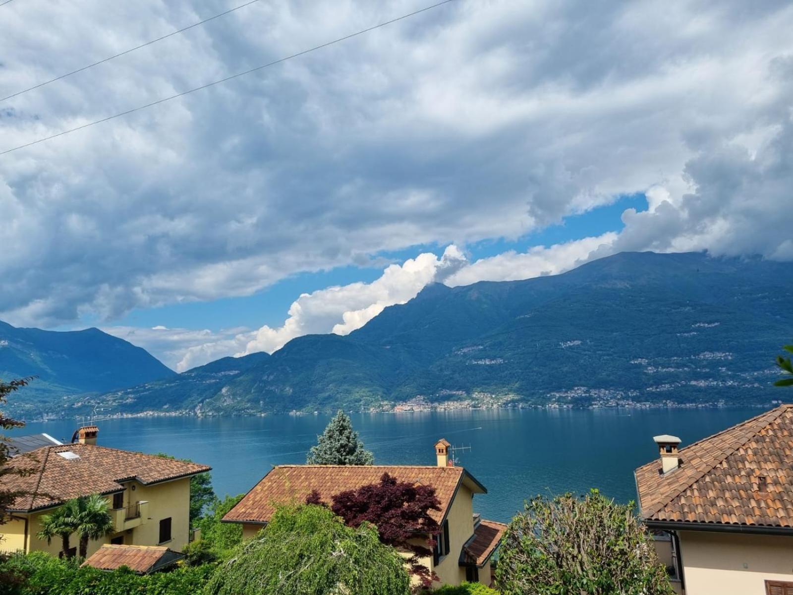 Apartment with garden&terrace beautiful lake view Bellano Buitenkant foto