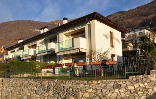 Apartment with garden&terrace beautiful lake view Bellano Buitenkant foto